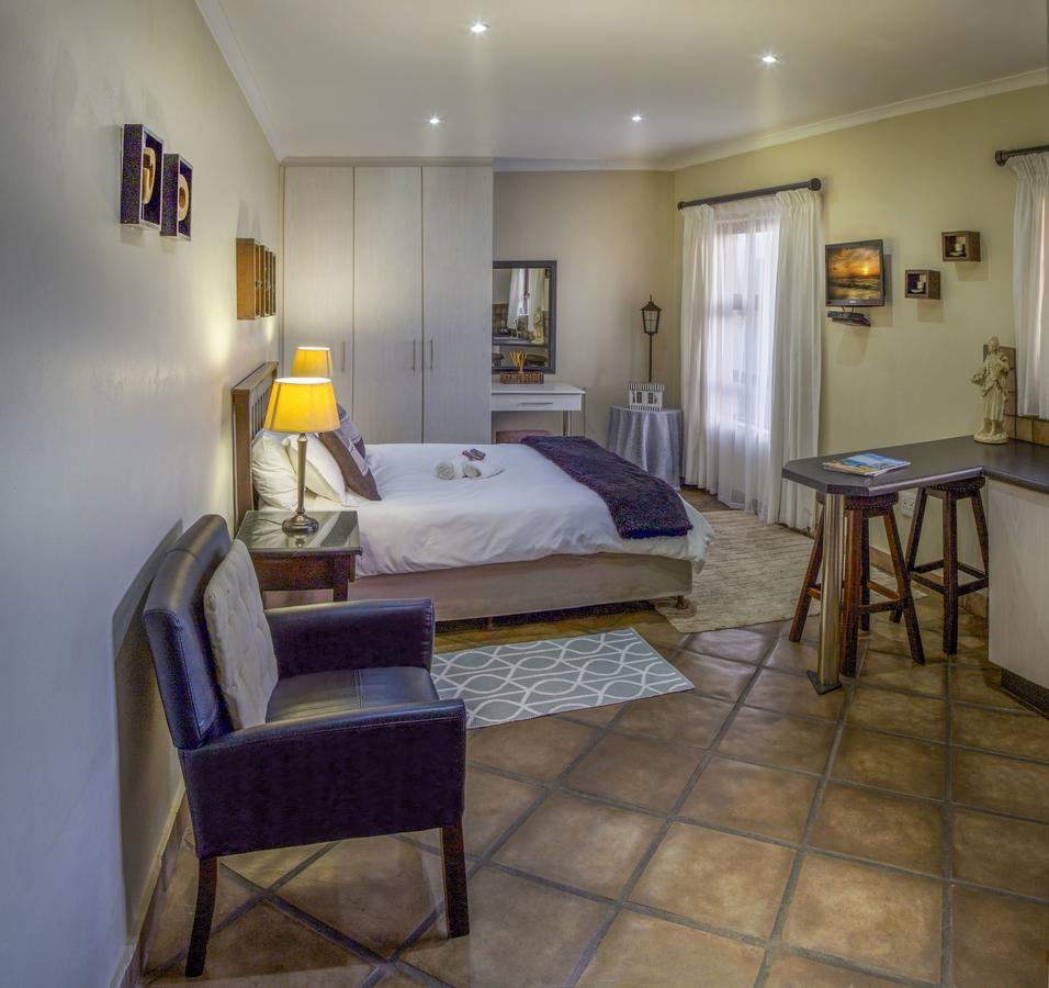 פורט אליזבת' Lalapanzi Guest Lodge מראה חיצוני תמונה