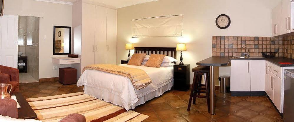 פורט אליזבת' Lalapanzi Guest Lodge מראה חיצוני תמונה
