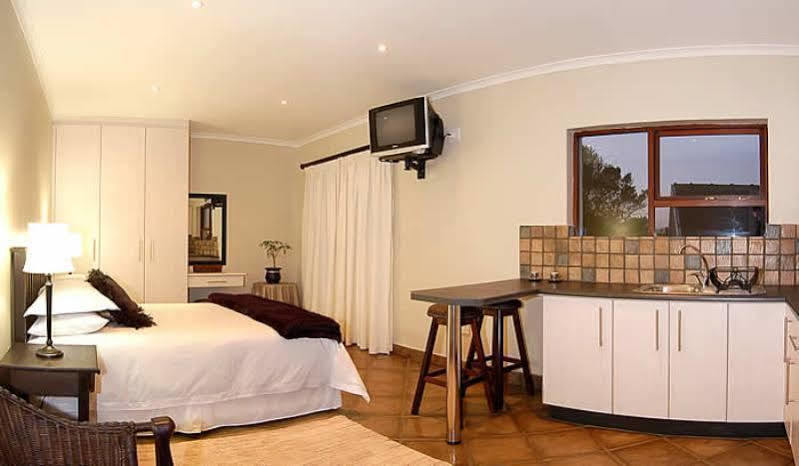 פורט אליזבת' Lalapanzi Guest Lodge מראה חיצוני תמונה