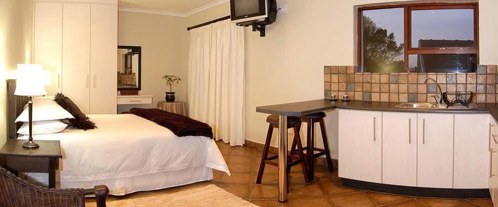 פורט אליזבת' Lalapanzi Guest Lodge מראה חיצוני תמונה