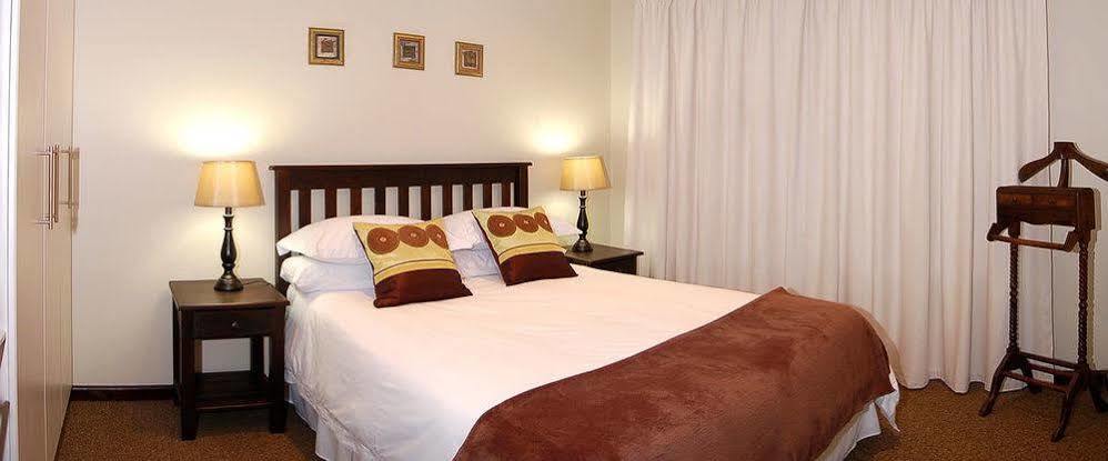 פורט אליזבת' Lalapanzi Guest Lodge מראה חיצוני תמונה